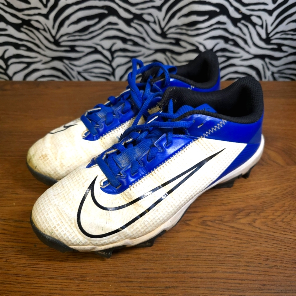 AUCN 0519 Thrifted Youth 5Y Blue White Nike Rubber Cleats GWOSLOO1.11